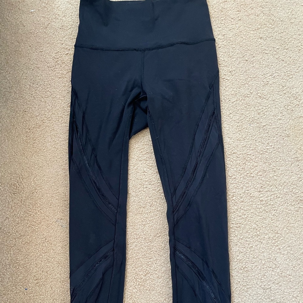 Black mesh detailed 7/8 lululemon leggings
